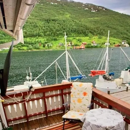 Sjotunbrygge *