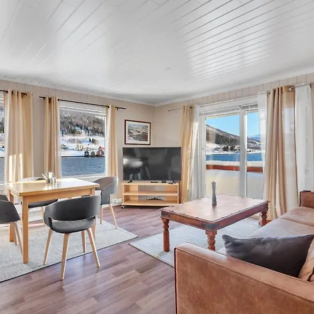 Sjotunbrygge * Sjotun
